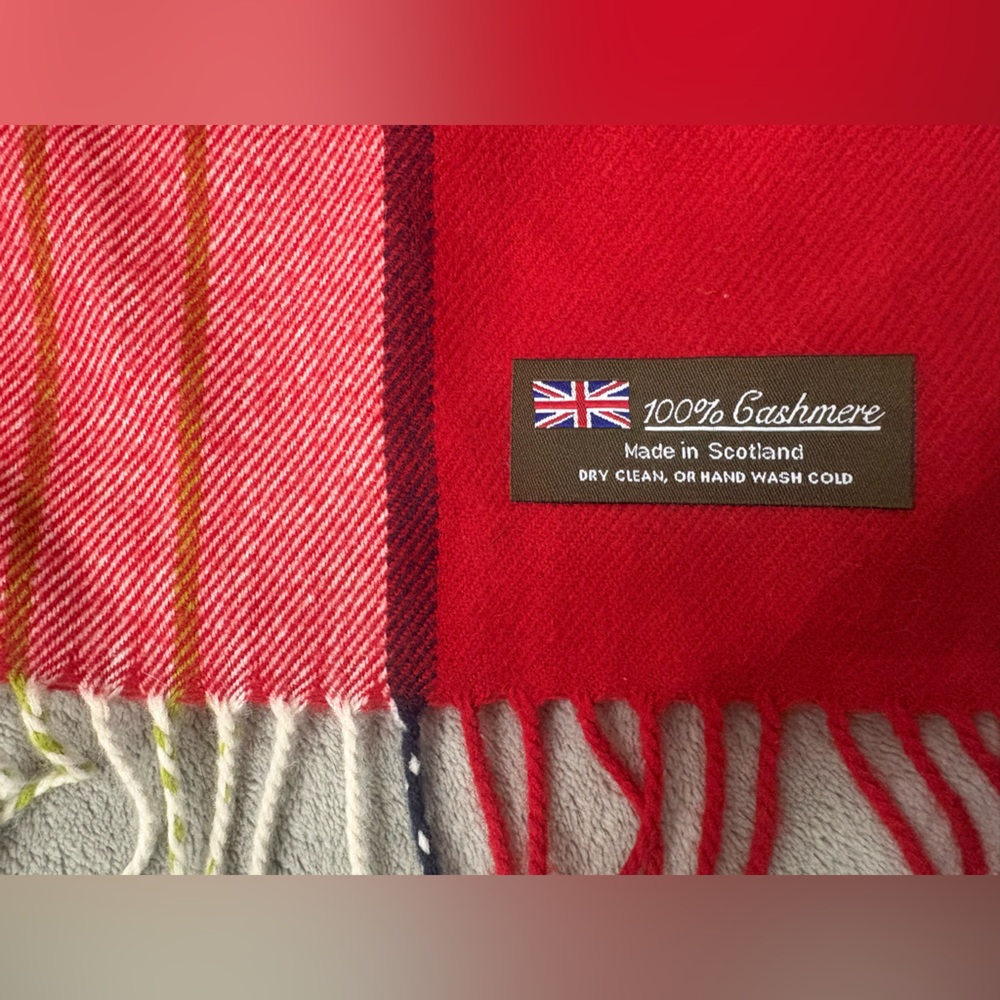 Red Plaid 100% Cashmere Scarf Made In Scotland 12 x 63 - Picture 2 of 4